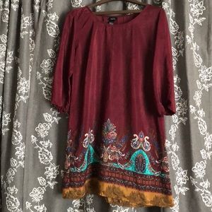 🦋$5/$25 Cute little paisley dress